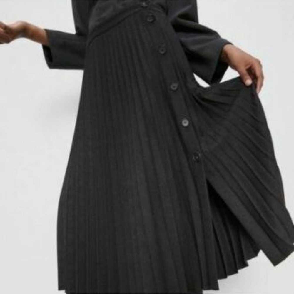 NWT Zara Gray Pleated Buttoned Skirt 7149/266 Size M - Picture 4 of 12